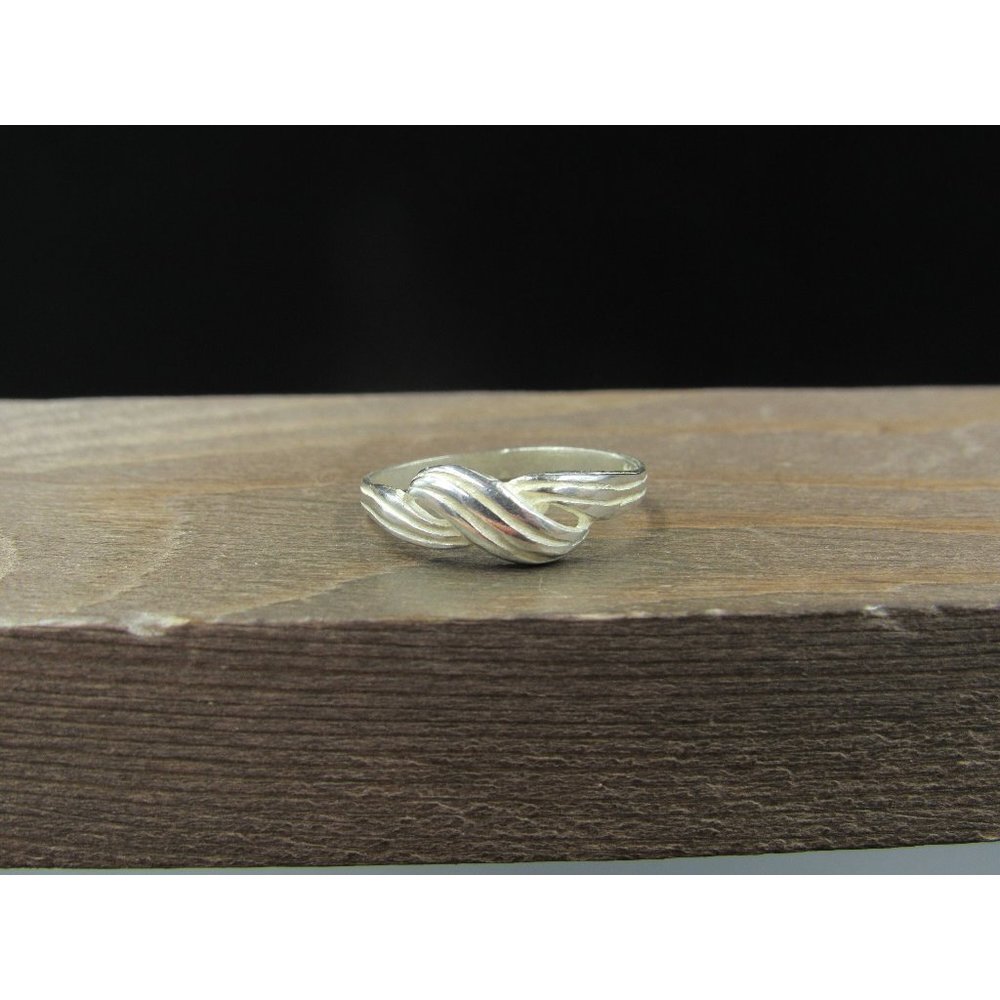 Size 6.5 Sterling Silver Odd Pattern Rustic Band … - image 1